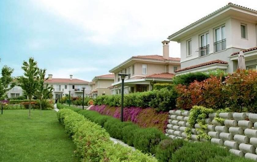 Luxury villas within the most famous marina in Istanbul