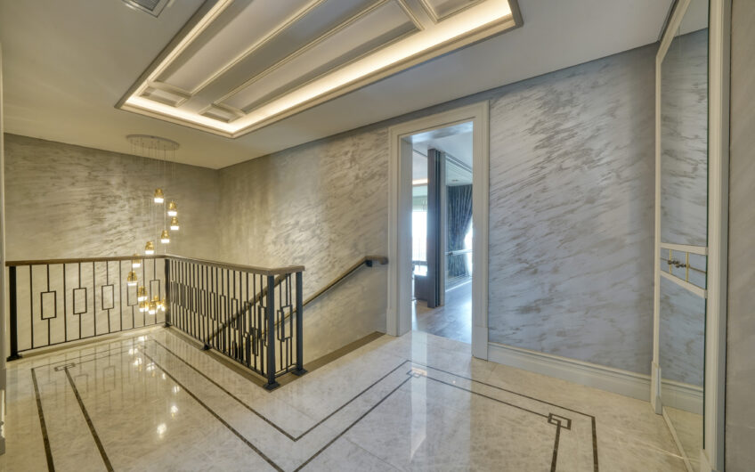 An integrated coastal city for lovers of luxury