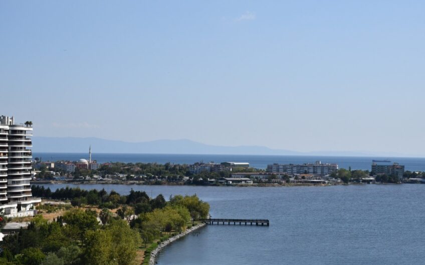 A project with wonderful sea views and Küçükçekmece Lake
